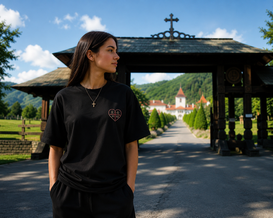 IC XC NIKA Heart Tee – Unisex